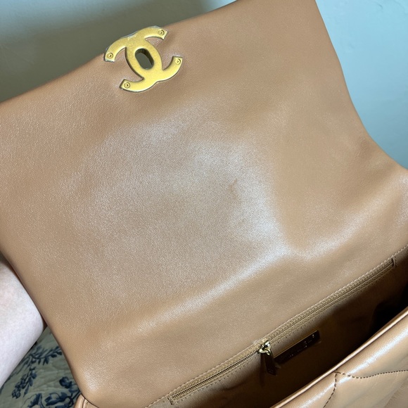 Chanel 19 Medium in Brown - Picture 12 of 14